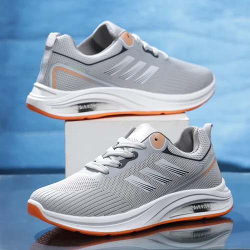 كوتشي adidora