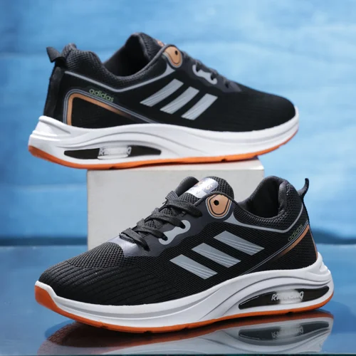 كوتشي adidora