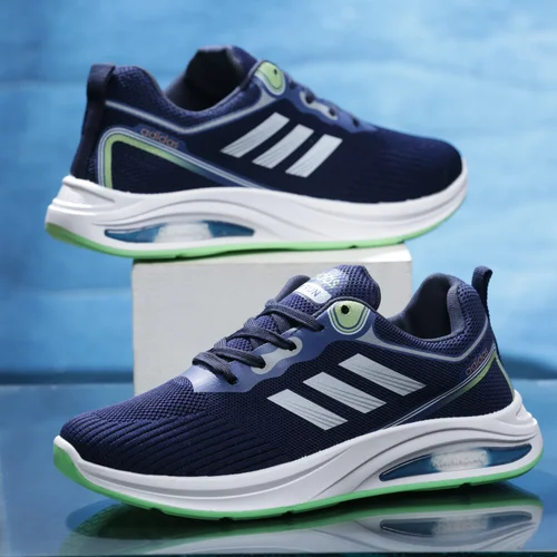 كوتشي adidora